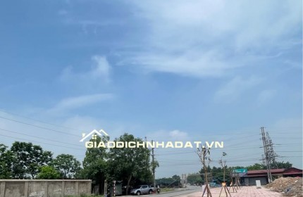Đất nền , vẻ hè 11m, Không ép xây dựng - sát vách Đông Anh. Hà Nội